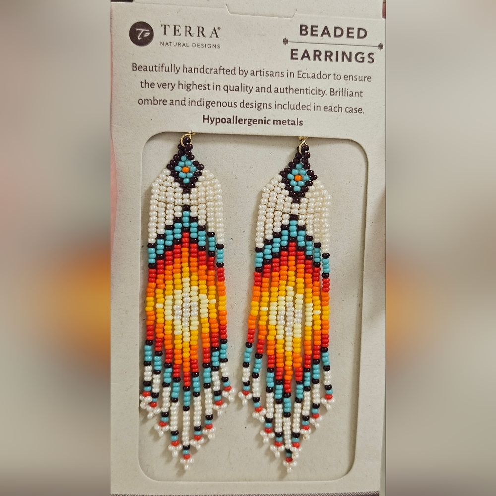 TERRA NATURAL DESIGN GLASS BEADED HYPOALLERGENIC GOLD TONE ECUADOR EARRINGS